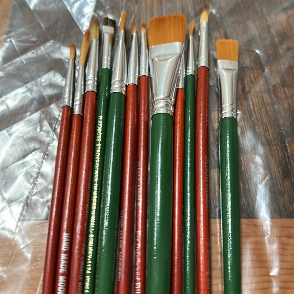 Red and Green Paintbrush Set of 12 - Picture 2 of 3